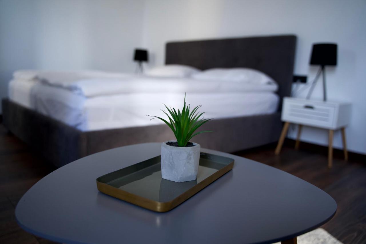 Style Hotel Ungheni Targ Zewnętrze zdjęcie