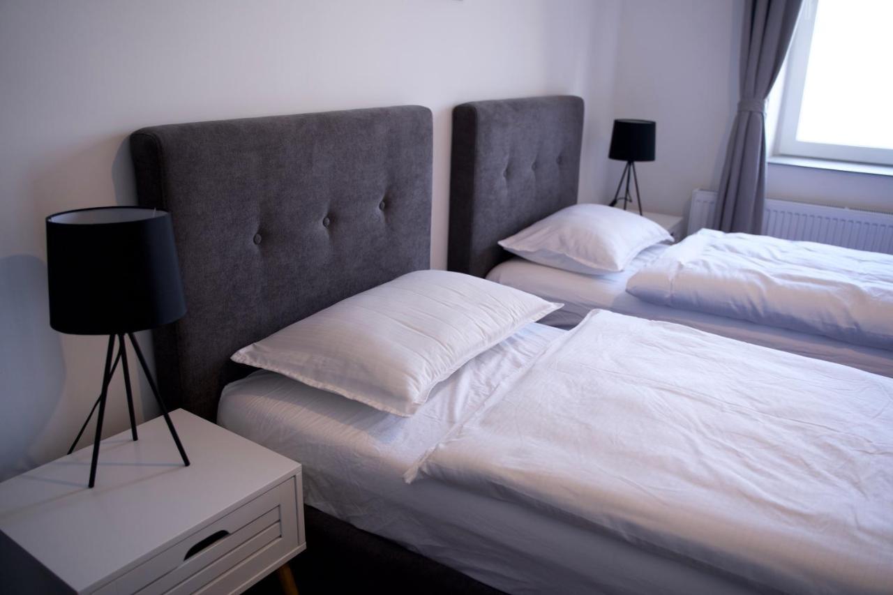 Style Hotel Ungheni Targ Zewnętrze zdjęcie