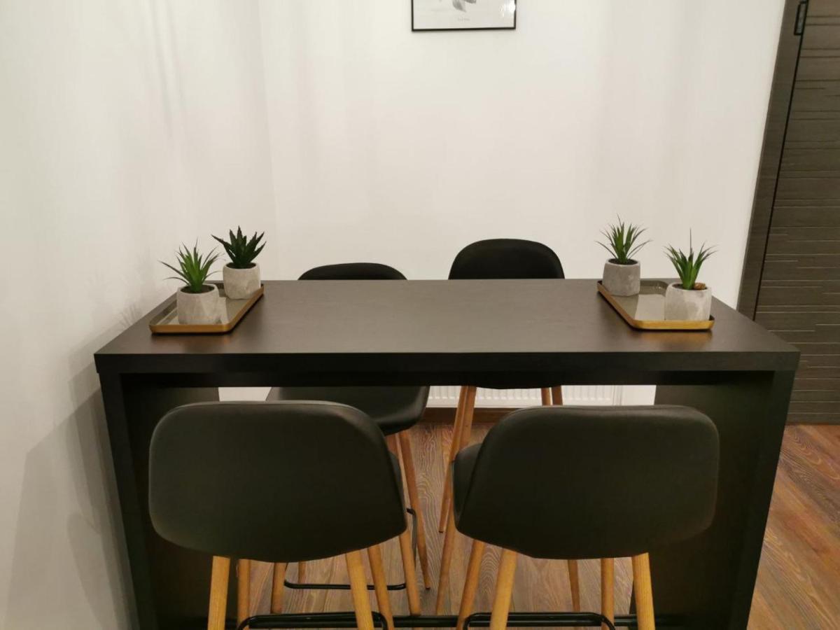 Style Hotel Ungheni Targ Zewnętrze zdjęcie