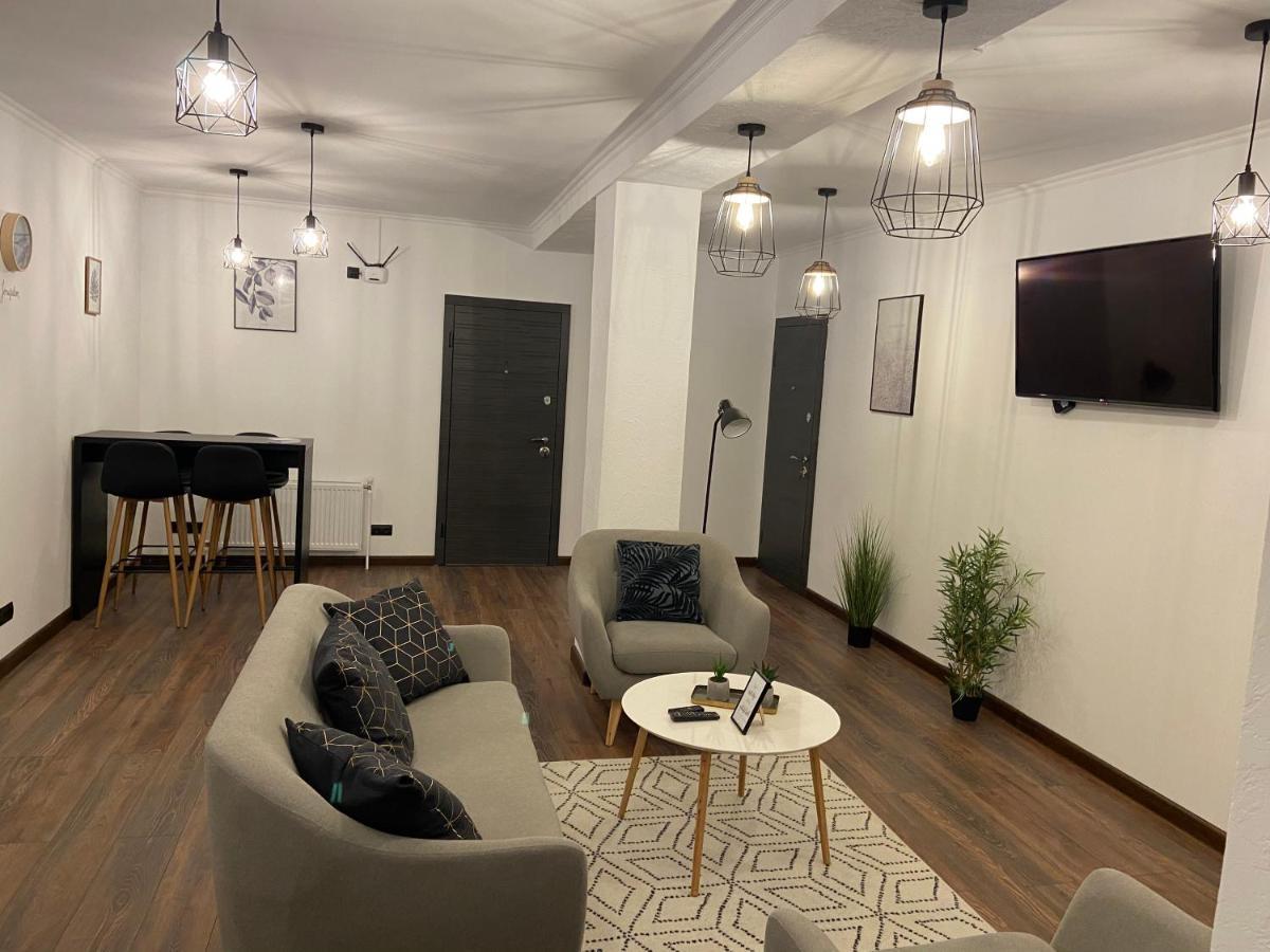 Style Hotel Ungheni Targ Zewnętrze zdjęcie