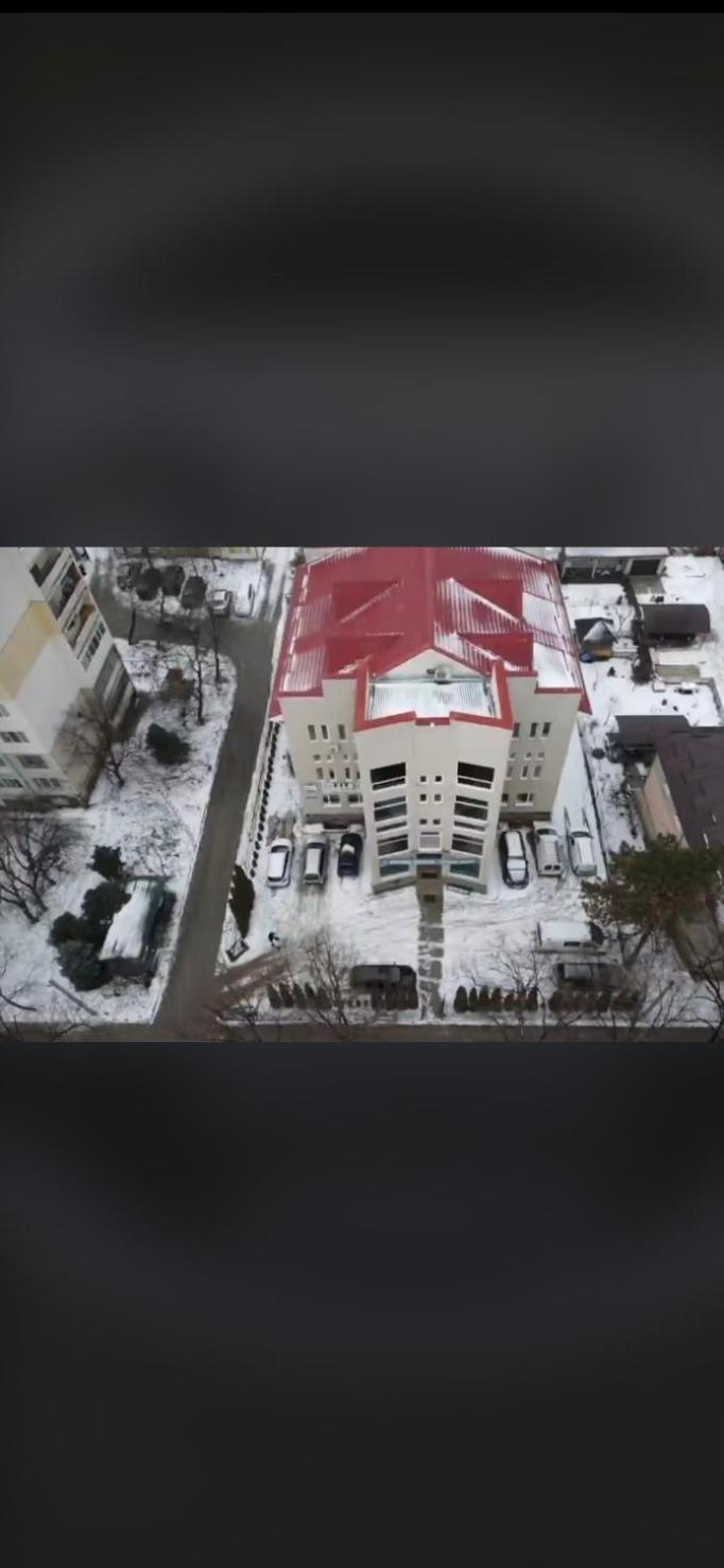 Style Hotel Ungheni Targ Zewnętrze zdjęcie